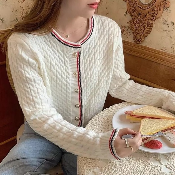 Cable knit sweater cardigan white stripe button cropped womens long sleeve - Picture 4 of 8